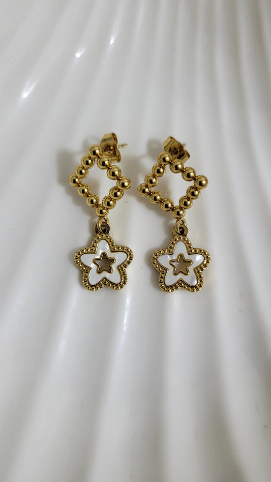 Aros Colgantes de acero. Baño de oro