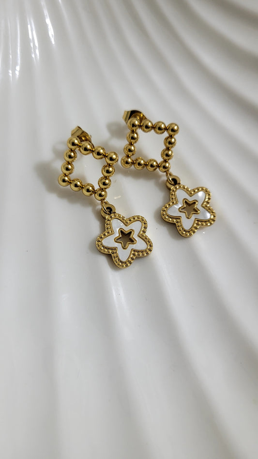 Aros Colgantes de acero. Baño de oro